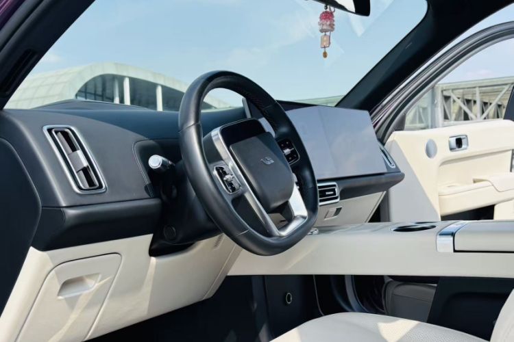 Used Li Auto L8 2023 Pro Model
