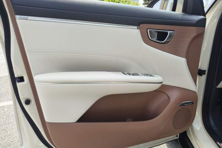 Used Wuling Bingo S 2025 Model 430km Flagship Edition Interior 4