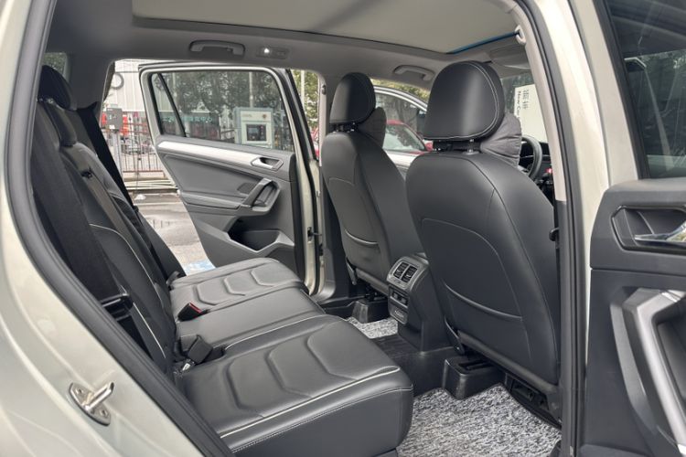 Used Volkswagen Tiguan L New Energy 2021 430 PHEV Plug-in Hybrid Flagship Edition Interior 6