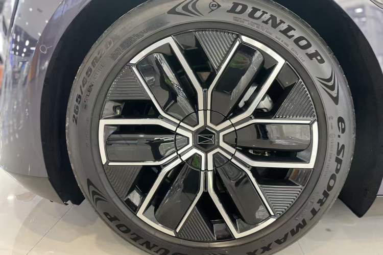 Used Avatr 12 2024 700 Three-Laser Rear-Wheel Drive Luxury Edition
