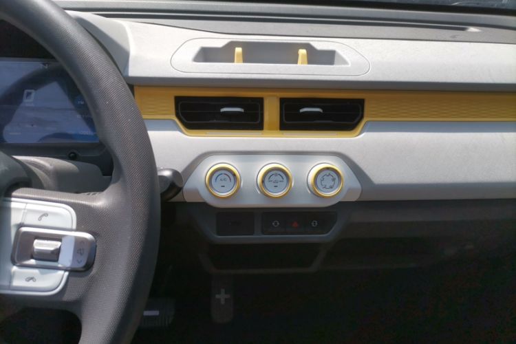 Used Chery New Energy QQ Ice Cream 2022 170km Sundae Phosphate Lithium-Ion