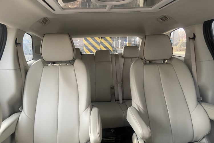 Used Buick GL8 2022 Land Business Class 652T Luxury Model Interior 4