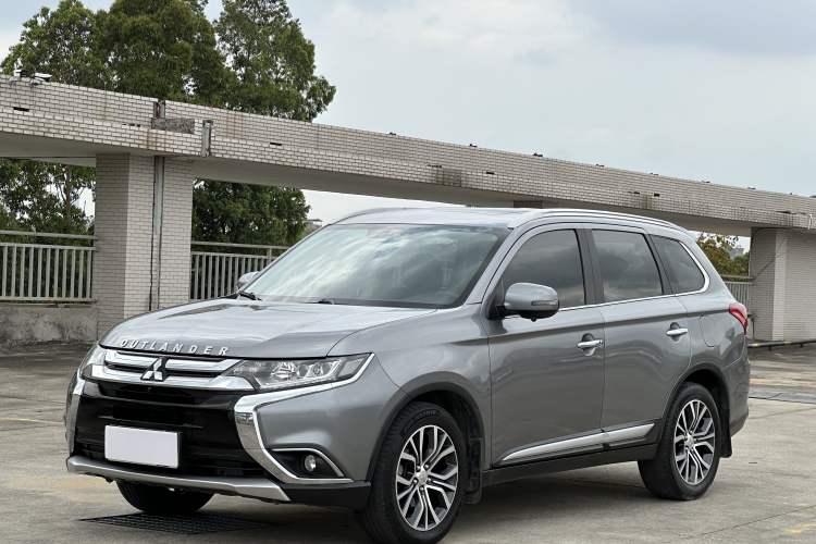 Used Mitsubishi Outlander 2018 2.4L 4x4 Elite Edition 5 Seats