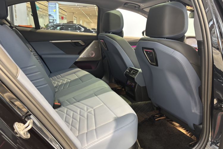 Used BMW 5 Series 2024 530Li Luxury Package Premium Edition