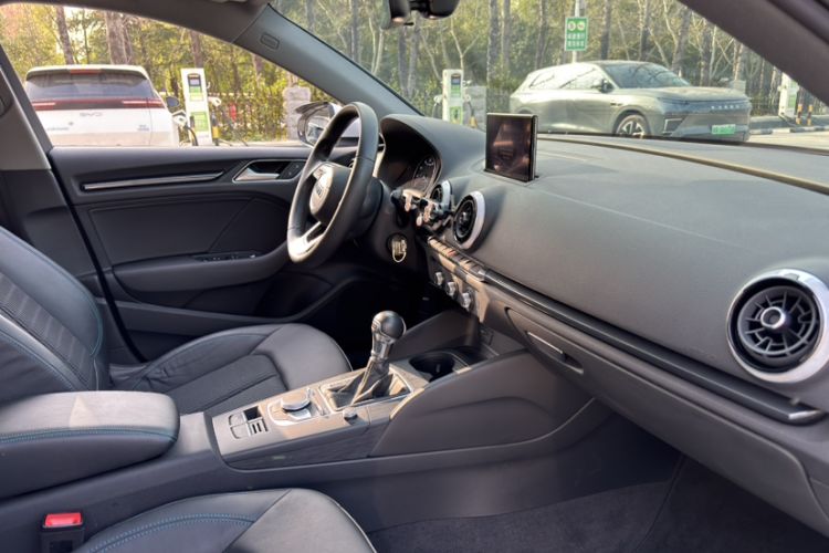 Used Audi A3 2020 Limousine 35 TFSI Fashion Edition China VI Emission Standard
