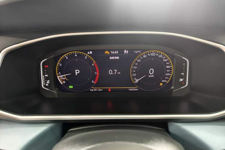 Used Volkswagen Tharu 2023 300TSI Two-Wheel-Drive Full Moon Edition
