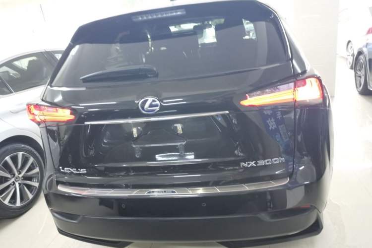 Used Lexus NX 2015 300h Front-Drive Fēngshàng Edition