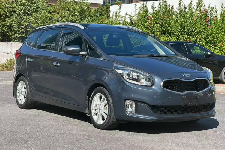 Used Kia Carens 2013 2.0L 7-Seater Automatic Luxury Version China IV Standard
