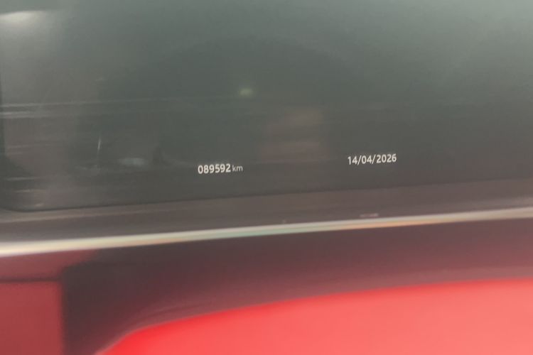 Used Land Rover Range Sport 2018 3.0 SC V6 HSE DYNAMIC Odometer Close Up