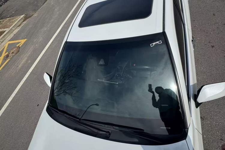 Used Toyota Avalon 2019 2.0L Luxury Edition China VI Standard Roof