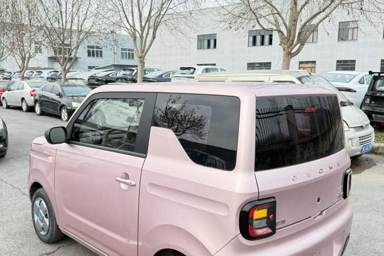 Used Geely Galaxy Panda 2023 Panda Mini 200km Endurance Bear