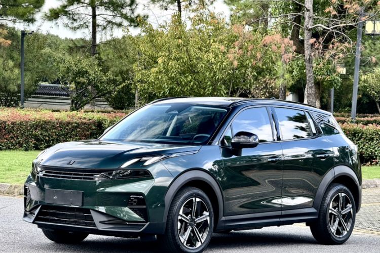 Used Lynk & Co 06 EM-P 2025 EM-P 126 Long-Range Halo