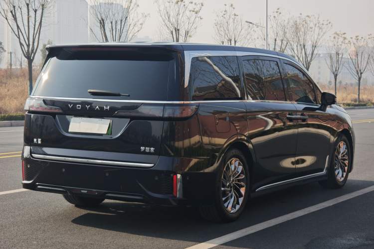 Used VOYAH Dream 2024 PHEV Ultra-Long Range Flagship Edition
