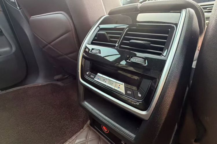 Used BMW X5 2022 xDrive 40Li M Sport Package
