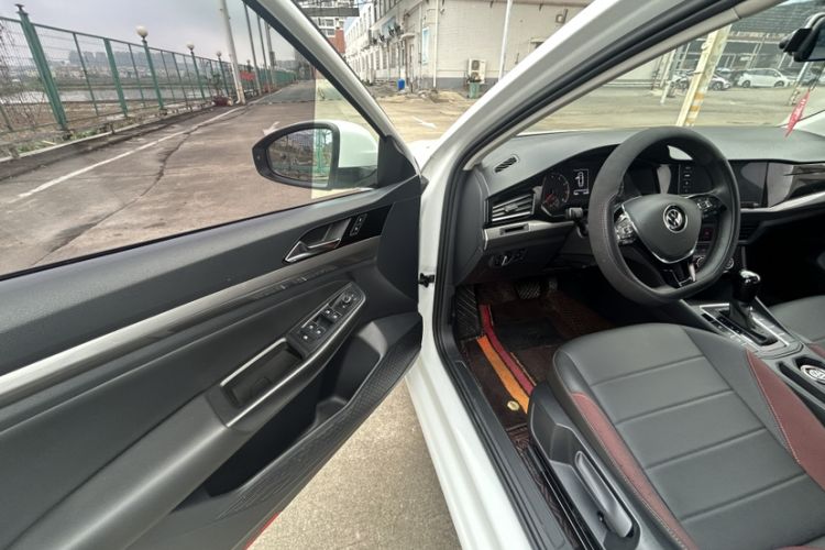 Used Volkswagen Bora 2021 1.5L Automatic Comfort Smart Connect Edition Interior 5