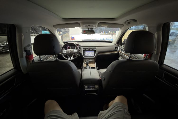 Used Roewe RX8 2018 30T Smart Connectivity Two-Wheel Drive Flagship Edition