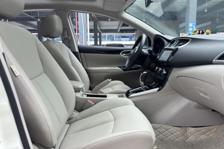 Used Nissan Sylphy 2016 1.6XV CVT Smart Enjoyment Version Right Front Seat