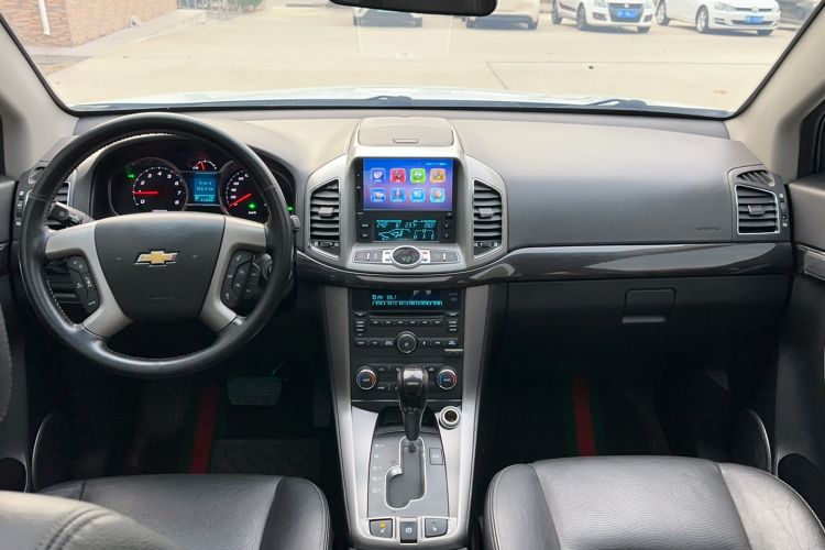 Used Chevrolet Captiva 2017 2.4L 4x4 Flagship Edition 7-Seater