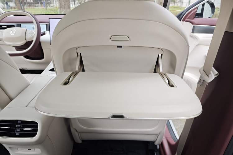 Used Dongfeng Aeolus L8 2025 Model 112KM Dream Edition
