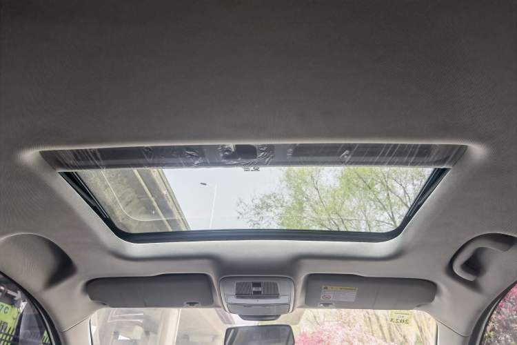Used Roewe i5 2020 1.5L Manual 4G Connect Leehao Flagship Edition Headliner