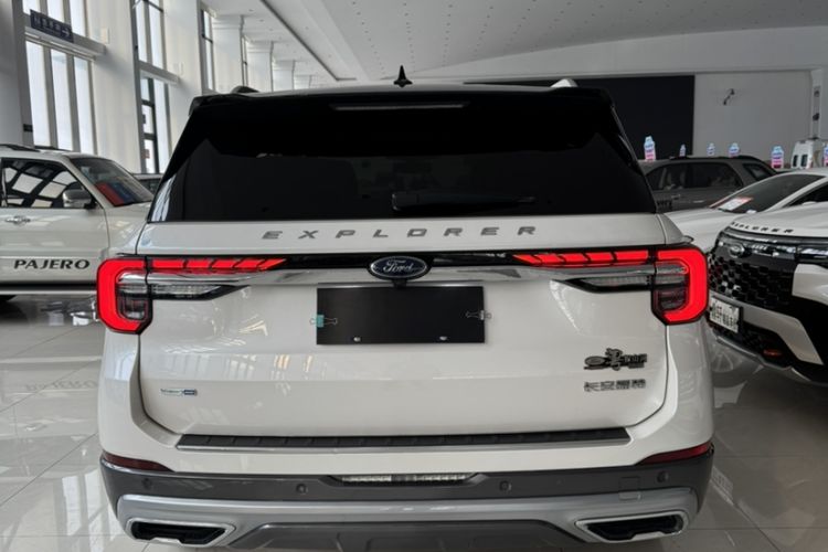 Used Ford Explorer 2023 EcoBoost 285 Four-Wheel Drive Titanium Edition 6 Seats
