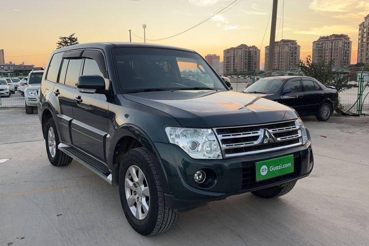 Used Mitsubishi Pajero 2014 3.0L Luxury Edition

