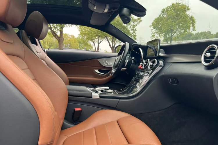 Used Mercedes-Benz C-Class 2017 C 200 4MATIC Coupe