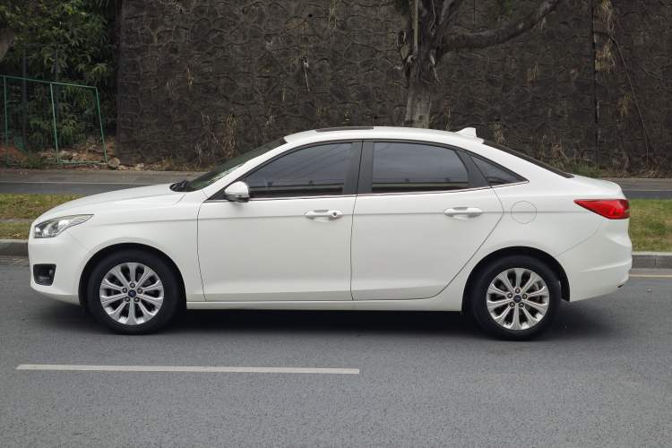 Used Ford Escort 2017 Happiness Edition 1.5L Automatic Fashion Version