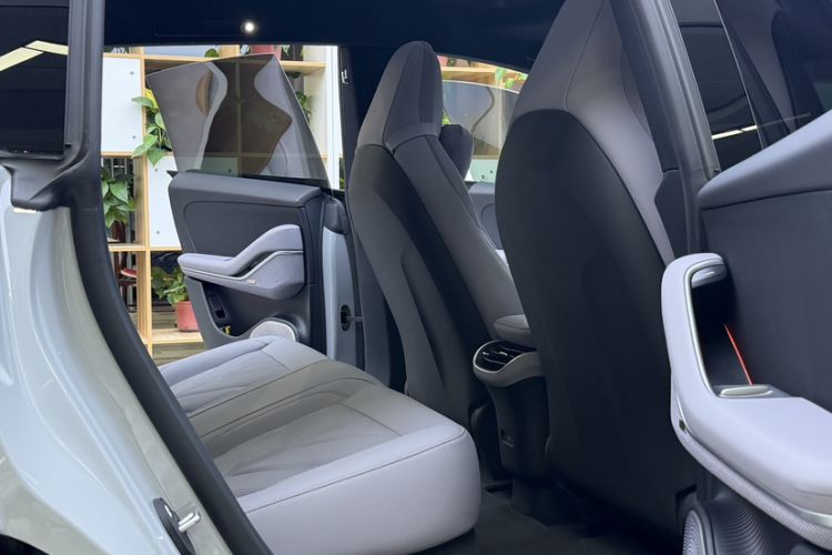 Used Nio ET5T 2025 75 kWh Touring Interior 3