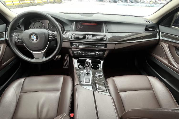Used BMW 5 Series 2014 525Li Luxury Design Package
