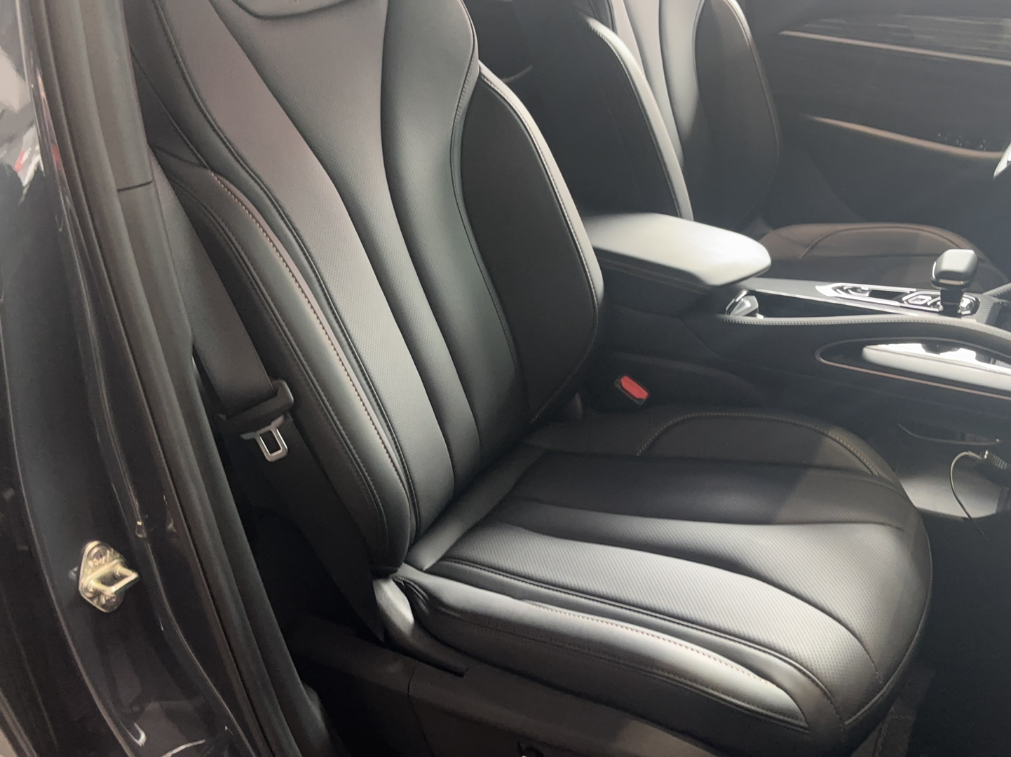 Geely Auto Monjaro L 2024 2.0TD DCT EVO Two-Wheel Drive Long-Range Version — снимка 15