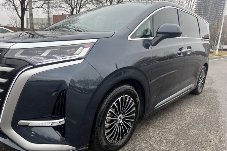 Used Denza D9 2022 DM-i 970 Four-Wheel Drive Flagship Model