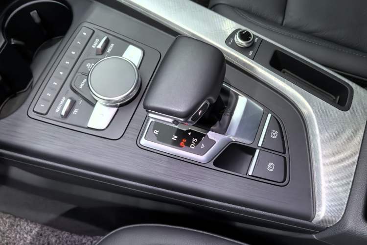 Used Audi A4 2020 Avant Avant-garde 40 TFSI Fashionable and Dynamic Model
