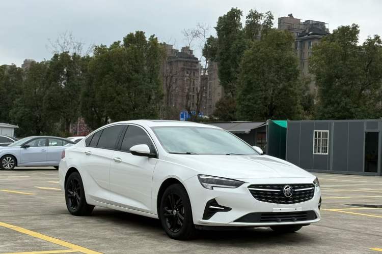 Used Buick Regal 2020 552T Luxury Version Exterior 2