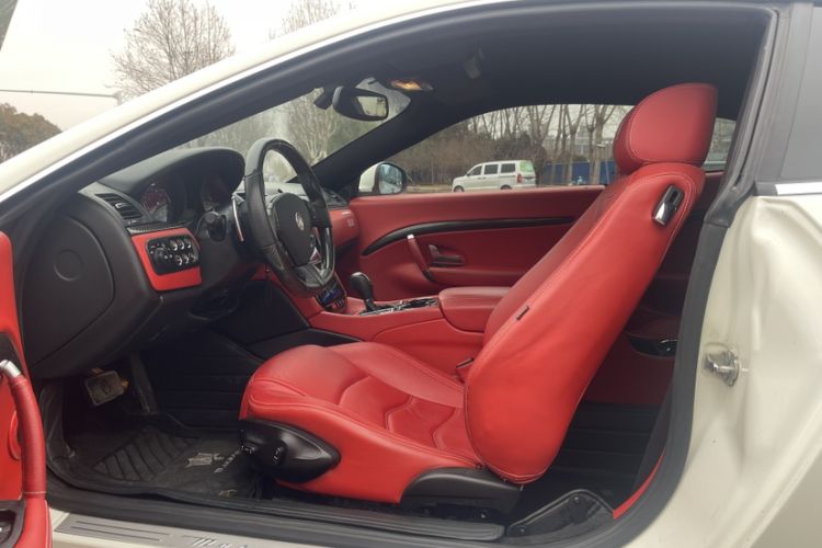 Used Maserati GranTurismo 2007 4.2L Standard Edition Interior 1