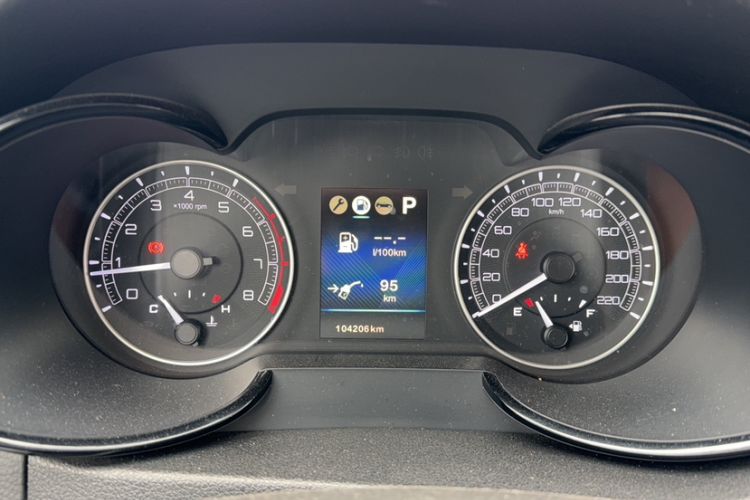 Used Dongfeng Fengdu MX5 2016 2.0L Automatic Flagship Edition
