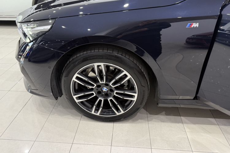 Used BMW 5 Series 2025 525Li M Sport Package