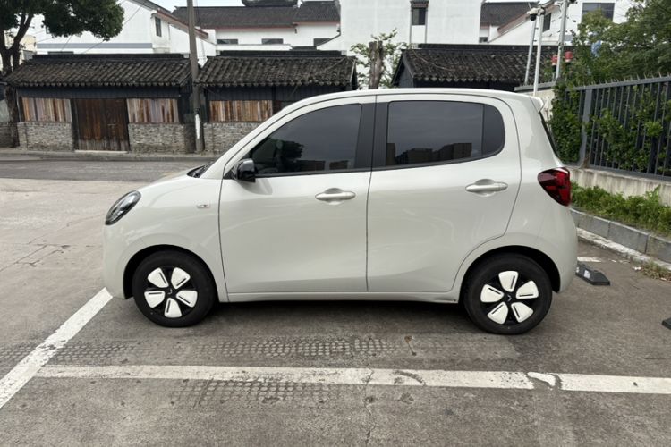 Used Wuling Hongguang MINIEV 2025 Four-Door Version Advanced Edition Exterior 4