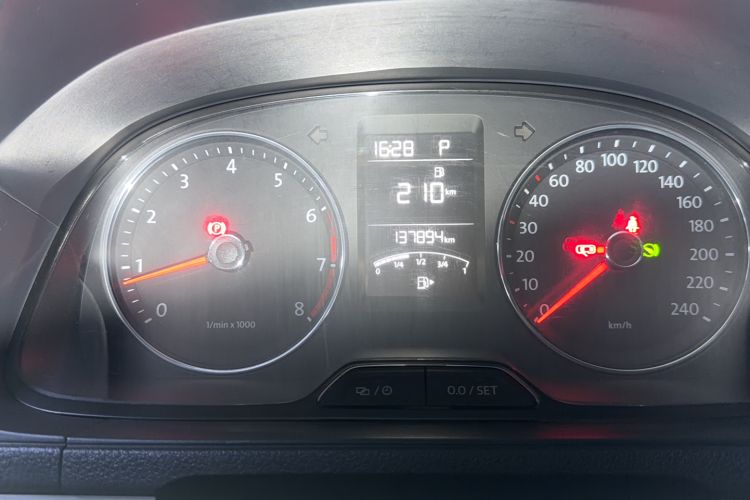 Used Volkswagen Lavida 2013 Revised Version 1.4 TSI DSG Comfort Edition Odometer Close Up