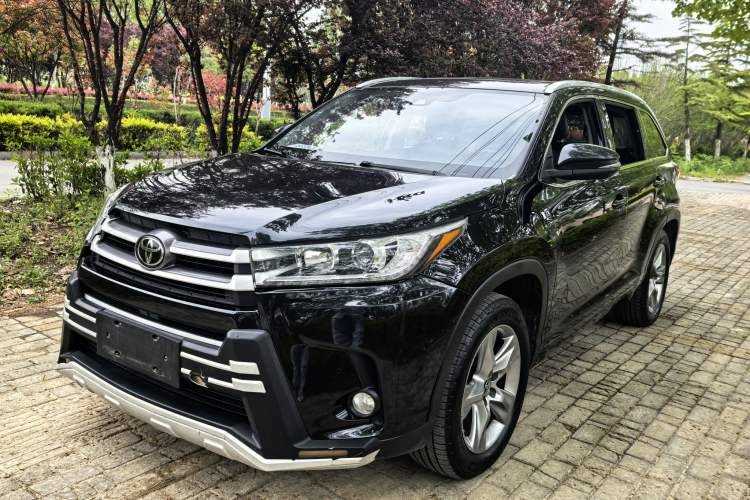 Used Toyota Highlander 2018 2.0T Four-Wheel Drive Luxury Edition 7 Seats China V Emission Standard