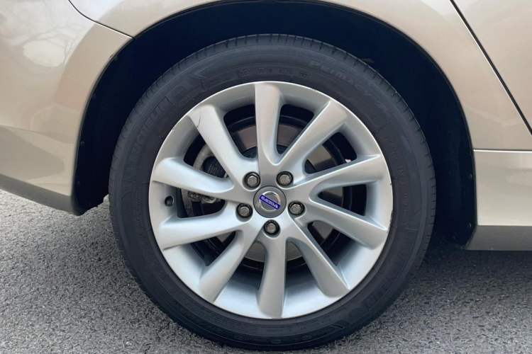 Used Volvo V60 2015 T5 Zhiyi Edition