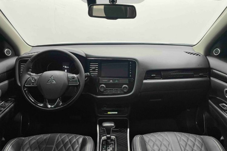 Used Mitsubishi Outlander 2021 2.0L Two-Wheel Drive Comfort Edition 5 Seats