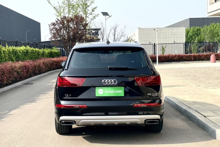Used Audi Q7 2019 45 TFSI Comfort Model