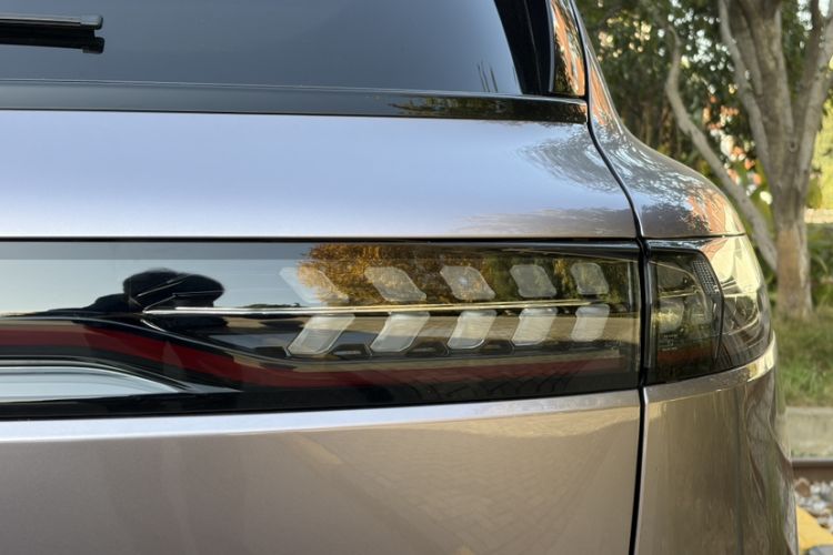 Used VOYAH FREE 2025 Model FREE+ Four-Wheel-Drive Qiankun Edition