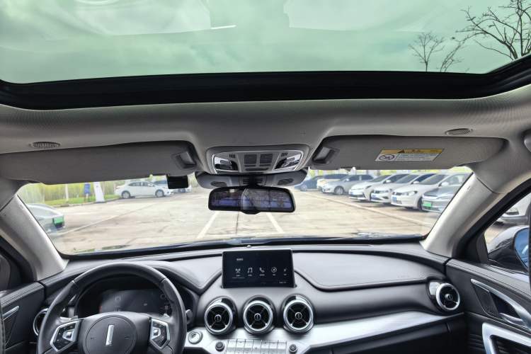 Used Wey VV7 2019 Upgraded Model 2.0T Flagship Version China VI