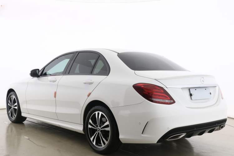 Used Mercedes-Benz C-Class 2017 Restyled C 200 Sport Edition Exterior 6