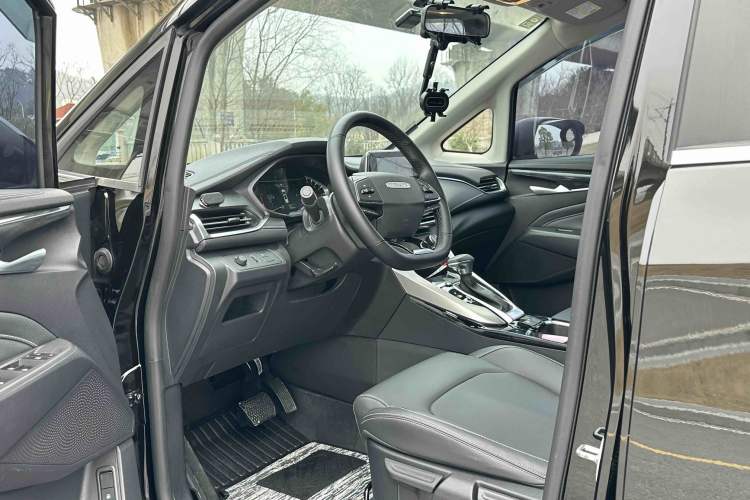 Used SAIC MAXUS G50 2021 1.5T Automatic Comfort Touring B
