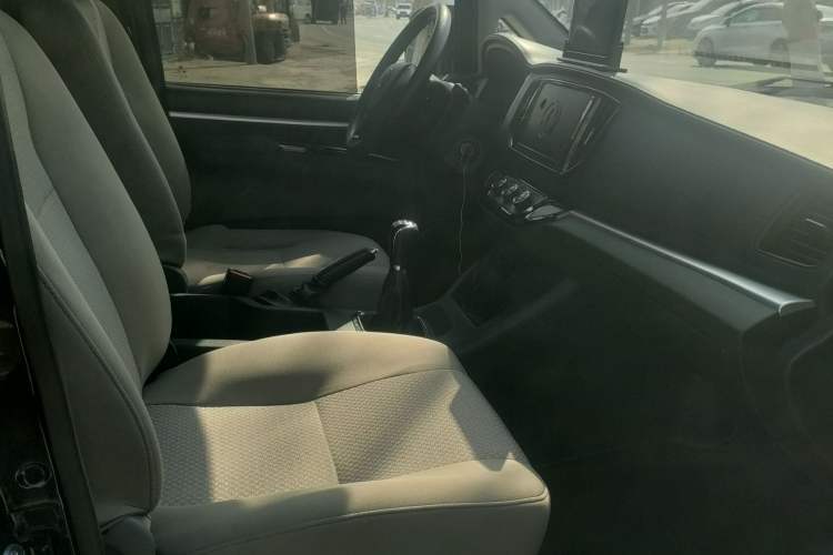 Used FORTHING Lingzhi 2022 V3 1.6L Base Model 2 Seats
