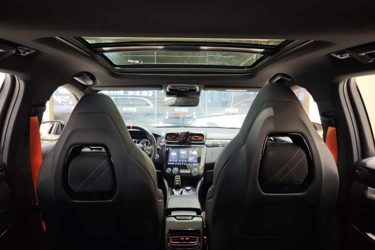 Used Lynk & Co 02 Hatchback 2021 2.0TD Halo Driving Control Kit Edition
