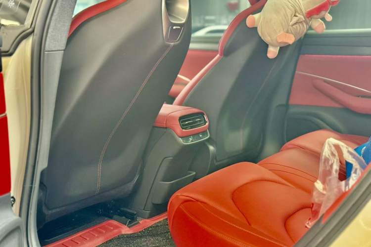 Used Xiaomi Auto SU7 2024 Rear-Drive Ultra-Long Range Advanced Pro-Level Intelligent Driving Version